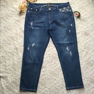 Dkin Women’s Skinny Distressed Jeans Size 20W